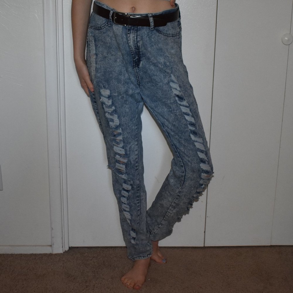 Ripped Baggy Jeans